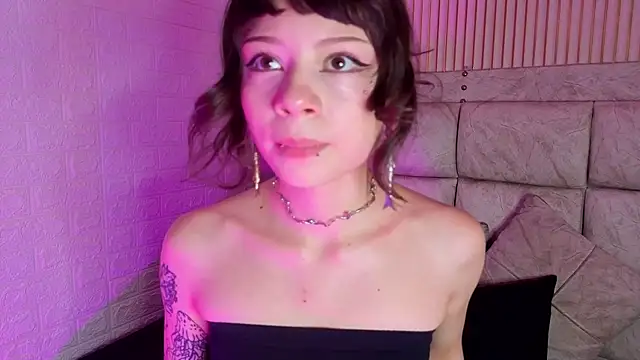 Snapshot of AnyaDobe1 chatting on 03/23/26, 02:32 AnyaDobe1 online show from 03/23/26, 02:32