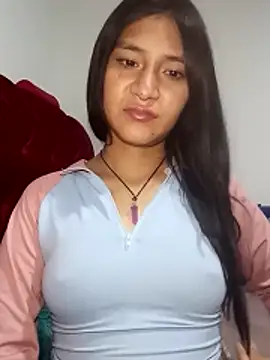 KarolaMendez online show from 06/18/26, 12:22