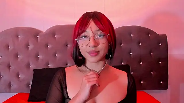 Snapshot of Amarantha_rosse chatting on 05/19/26, 02:12 Amarantha rosse online show from 05/19/26, 02:12