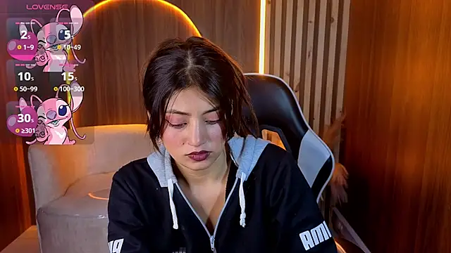 Lia queen tx online show from 05/07/26, 03:01