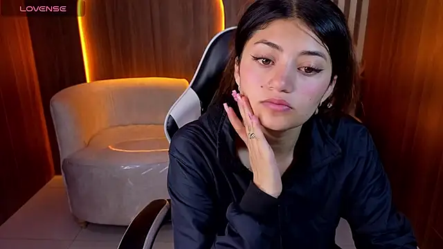 Lia queen tx online show from 05/12/26, 03:03