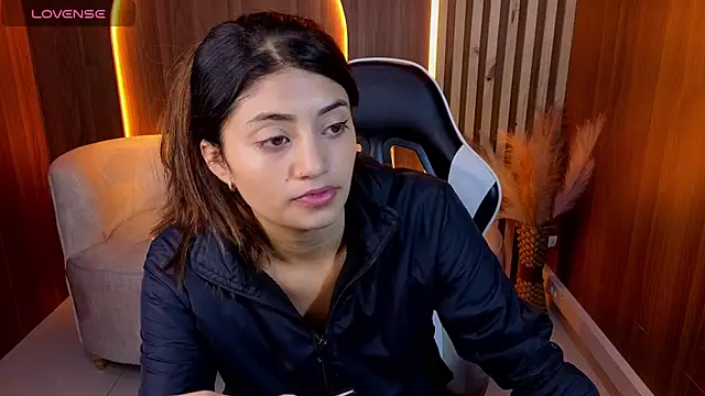 Lia queen tx online show from 06/05/26, 03:13