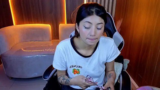 Lia queen tx online show from 06/10/26, 03:07