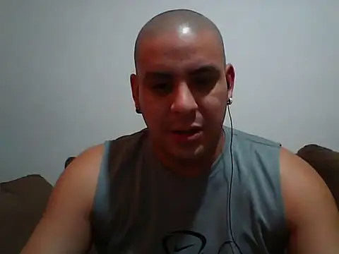 Snapshot of Matiasadventurexxx chatting on 03/19/26, 03:16 Matiasadventurexxx online show from 03/19/26, 03:16