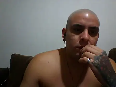 Snapshot of Matiasadventurexxx chatting on 03/20/26, 11:31 Matiasadventurexxx online show from 03/20/26, 11:31