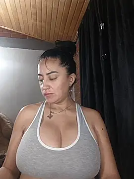 Alexandrina online show from 10/28/25, 02:04