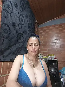 Snapshot of Alexandrina chatting on 05/16/26, 12:29 Alexandrina online show from 05/16/26, 12:29