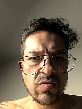 Snapshot of erick242130 chatting on 03/12/26, 09:54 erick242130 online show from 03/12/26, 09:54