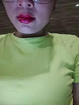 Snapshot of candy_flo chatting on 05/14/26, 08:21 candy flo online show from 05/14/26, 08:21