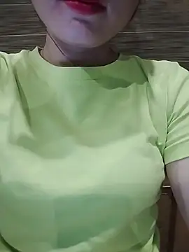 Snapshot of candy_flo chatting on 05/15/26, 10:33 candy flo online show from 05/15/26, 10:33