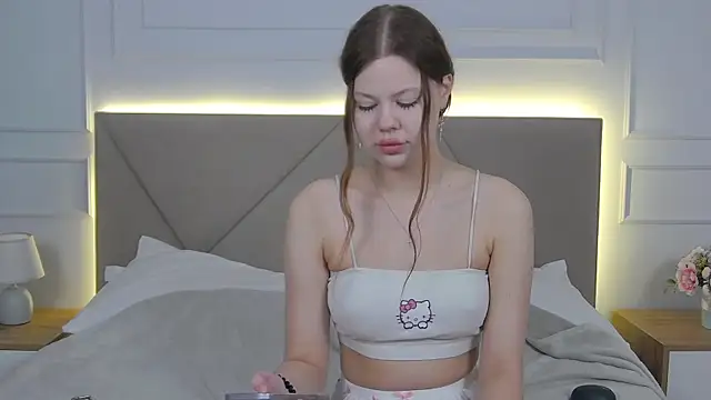 Sophie Rays online show from 05/08/26, 03:56