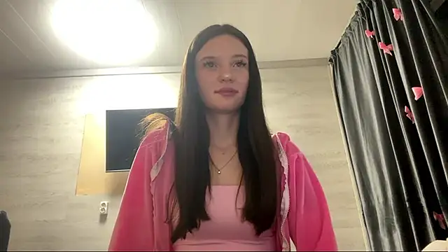 Snapshot of KellyAllison chatting on 03/13/26, 10:38 KellyAllison online show from 03/13/26, 10:38