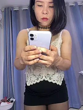 Snapshot of AIone_se chatting on 05/02/26, 04:56 AIone se online show from 05/02/26, 04:56