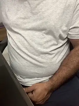 Snapshot of urb0nd chatting on 03/23/26, 06:28 urb0nd online show from 03/23/26, 06:28