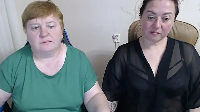Snapshot of Lindy-Jeanie chatting on 04/15/26, 06:26 Lindy-Jeanie online show from 04/15/26, 06:26