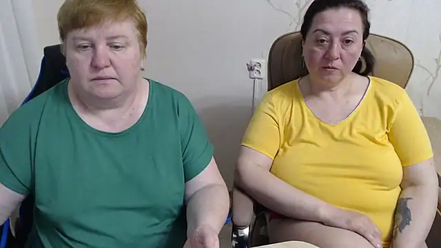 Snapshot of Lindy-Jeanie chatting on 04/15/26, 07:58 Lindy-Jeanie online show from 04/15/26, 07:58