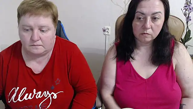 Snapshot of Lindy-Jeanie chatting on 04/20/26, 05:26 Lindy-Jeanie online show from 04/20/26, 05:26