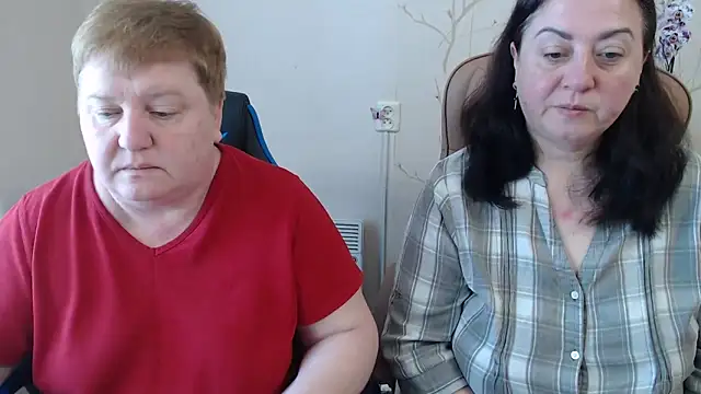 Snapshot of Lindy-Jeanie chatting on 05/05/26, 08:11 Lindy-Jeanie online show from 05/05/26, 08:11