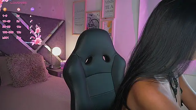 Naomi-Gray online show from 05/30/26, 06:38