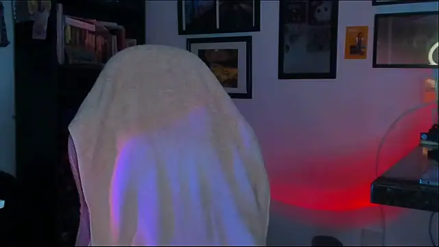 Snapshot of Lucia_Ilich9 chatting on 03/17/26, 03:55 Lucia Ilich9 online show from 03/17/26, 03:55