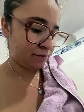 Snapshot of estrellajunior chatting on 06/18/26, 11:47 estrellajunior online show from 06/18/26, 11:47
