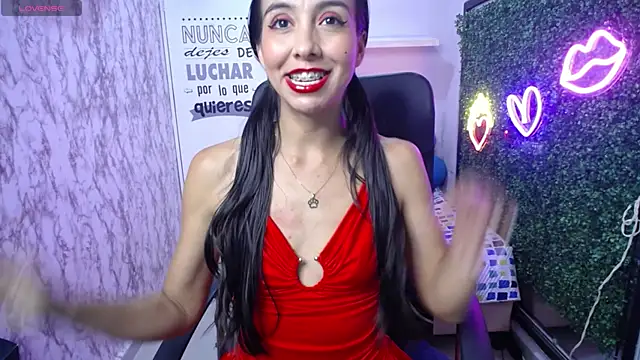 Snapshot of sandra_petite19 chatting on 07/15/26, 06:24 sandra petite19 online show from 07/15/26, 06:24