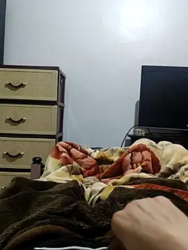 Snapshot of JoyousArray85 chatting on 03/29/26, 04:40 JoyousArray85 online show from 03/29/26, 04:40