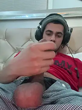Snapshot of iLoveGirlsOnlyStr8Asf chatting on 04/07/26, 01:39 iLoveGirlsOnlyStr8Asf online show from 04/07/26, 01:39