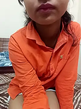 ritika gupta02 online show from 04/14/26, 07:47