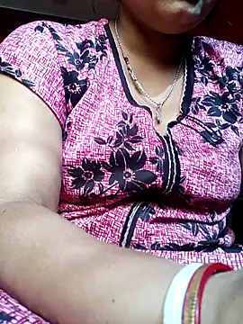 Snapshot of Urmila_roy chatting on 03/22/26, 02:37 Urmila roy online show from 03/22/26, 02:37