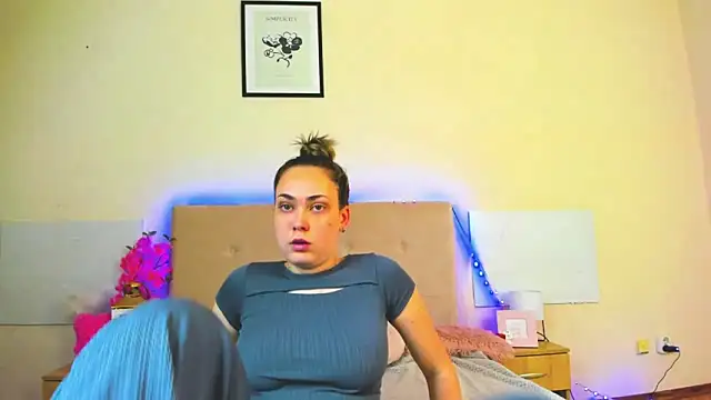 MelanieCuty online show from 05/28/26, 05:38