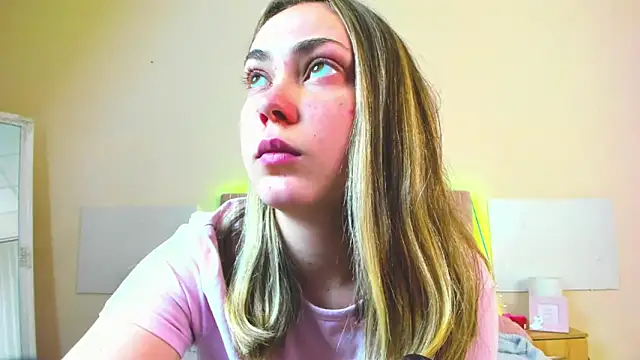 MelanieCuty online show from 05/30/26, 05:26