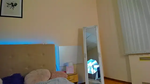 MelanieCuty online show from 06/28/26, 05:35