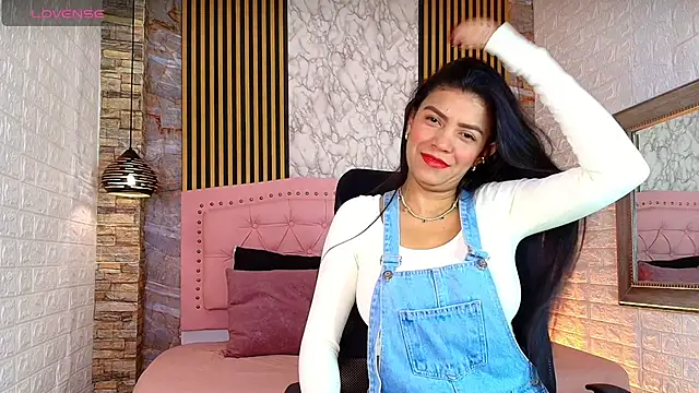 AishaCambell  online show from 05/09/26, 10:31