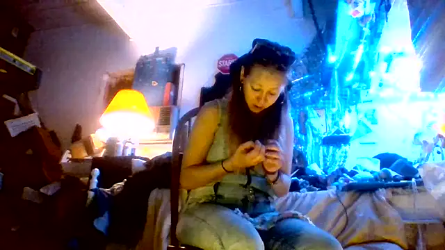 Snapshot of Ambionce chatting on 04/23/26, 03:19 Ambionce online show from 04/23/26, 03:19