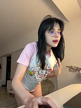 Snapshot of Folisiia chatting on 03/24/26, 11:32 Folisiia online show from 03/24/26, 11:32