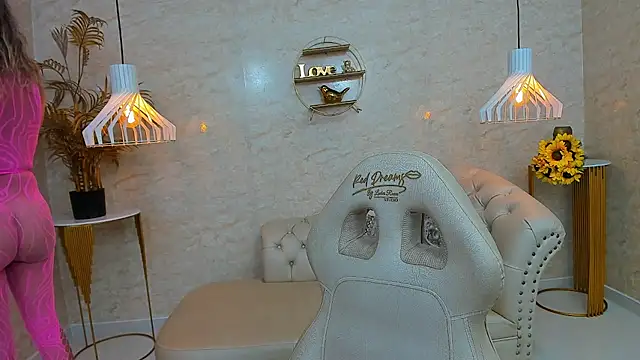 Snapshot of Saara_Bigboobs chatting on 03/21/26, 11:48 Saara Bigboobs online show from 03/21/26, 11:48