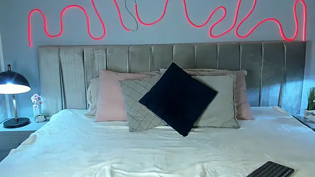 im Valskin online show from 05/01/26, 12:32