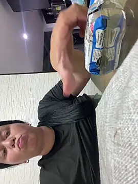 Snapshot of pamela_hornny_Rosi chatting on 04/01/26, 01:28 pamela hornny Rosi online show from 04/01/26, 01:28