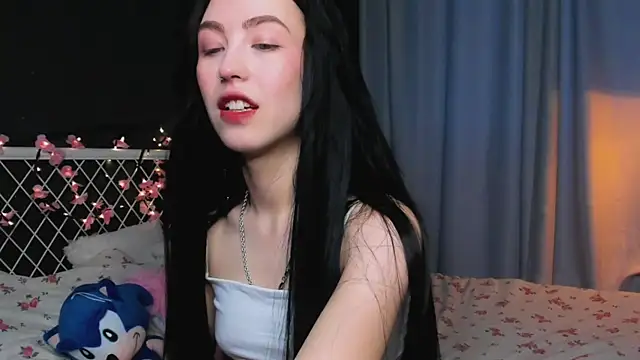 Snapshot of lizaa_breeze chatting on 06/12/26, 05:01 lizaa breeze online show from 06/12/26, 05:01