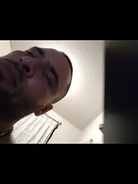 Snapshot of Relk130p chatting on 03/22/26, 08:18 Relk130p online show from 03/22/26, 08:18