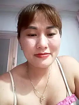 Snapshot of Lucxy-ki6 chatting on 05/15/26, 01:18 Lucxy-ki6 online show from 05/15/26, 01:18