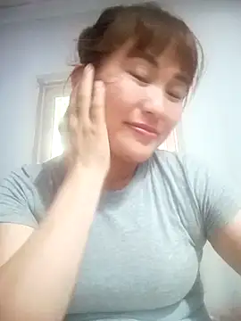 Snapshot of Lucxy-ki6 chatting on 05/16/26, 05:15 Lucxy-ki6 online show from 05/16/26, 05:15