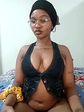 Hotsexyberry222 online show from 03/25/26, 08:37