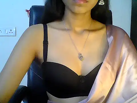 Hot Deepansi02 online show from 07/10/26, 03:03