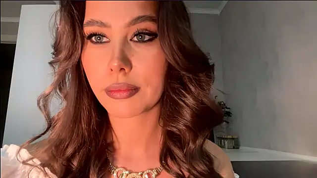 Snapshot of FloDesisles chatting on 03/18/26, 06:55 FloDesisles online show from 03/18/26, 06:55