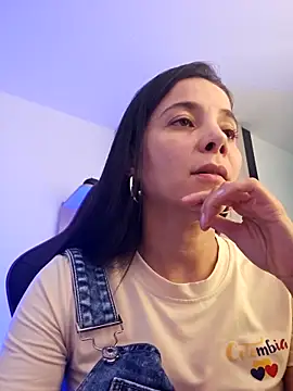 Snapshot of miaeyex chatting on 04/06/26, 09:05 miaeyex online show from 04/06/26, 09:05