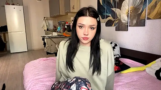 Snapshot of BeckyAurielle chatting on 03/19/26, 12:20 BeckyAurielle online show from 03/19/26, 12:20