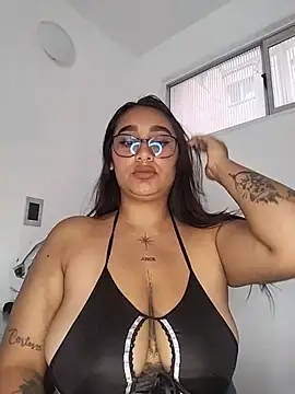 Snapshot of Mia_skyy18 chatting on 06/26/26, 04:55 Mia skyy18 online show from 06/26/26, 04:55