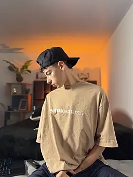 SebastianReed  online show from 04/06/26, 04:46
